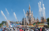 Tokyo Disneyland cắt giảm 70% tiền thưởng mùa đông do COVID-19
