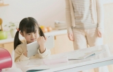 Điều gì là hành trang không thể thiếu mà mẹ Nhật luôn dạy trẻ khi bắt đầu vào tiểu học ?