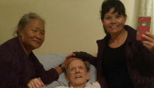 Ông người Mỹ, bà người Việt, và đứa con lai trùng phùng sau 48 năm