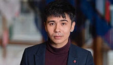 Ocean Vuong: Lịch sử người Việt ở Mỹ hầu như là làm phục vụ, nhưng tôi muốn thay đổi điều đó