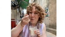 Diễn viên Mỹ đam mê ẩm thực đường phố Việt Nam