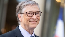 Bill Gates tặng nữ MC 1 tấm séc và bảo cô điền bao nhiêu tiền tùy thích: Bài học thấm thía từ vị tỷ phú U70!