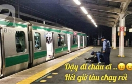 Dậy đi cháu ơi… Hết giờ tàu chạy rồi!