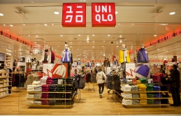 Lý do công ty mẹ của Uniqlo đứng vững trong đại dịch Covid-19