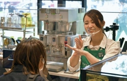 Starbucks mở cửa hàng sử dụng ngôn ngữ ký hiệu đầu tiên tại Nhật Bản