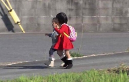 Mẹ Nhật Bản để con 3 tuổi đi chợ một mình: Cách giáo dục “đặc biệt” ở đất nước mặt trời mọc