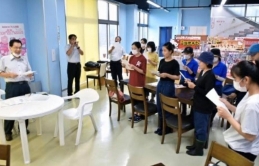 Một nông trại tại Kagoshima tổ chức lớp dạy tiếng Nhật cho thực tập sinh Việt Nam