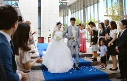 Nhật Bản trợ cấp gần 6.000 USD để khuyến khích kết hôn