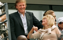 Bà Ivana Trump, vợ cũ ông Donald Trump, qua đời