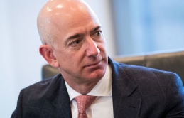 Jeff Bezos: 'Nghĩ về những điều làm bạn hối tiếc ở tuổi 80, đó sẽ là những thứ mà bạn không dám làm!'