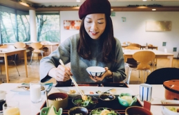 Học tập thói quen ăn uống của người Nhật để trẻ ra vài tuổi