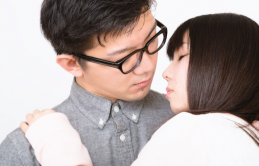 Khảo sát về thời điểm của nụ hôn đầu tiên ở nữ giới Nhật, bất ngờ với kết quả chênh lệch giữa các thành phố