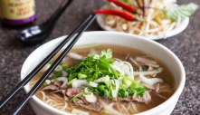 Phở Việt phủ khắp nước Mỹ: Sao phở Sài Gòn được Tây yêu thích?