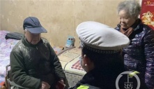 Giận vợ vì nấu ăn mặn, 40 năm không được cầm lương, cụ ông 80 tuổi... bỏ nhà đi