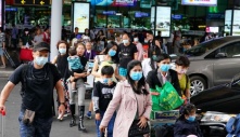 Việt Kiều Mỹ gây 'sốt' với quan điểm Việt Kiều 'thất bại' : Không ai chịu về rồi lấy lý do kêu ở Mỹ khổ lắm