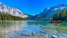 Ở Việt Nam bạn có tài giỏi và vị trí cao đến đâu thì sang Canada bạn chỉ là một người nhập cư nói tiếng Anh