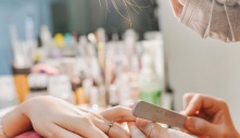 Làm nghề nail ở Mỹ: Sống ở Mỹ còn khổ hơn ở nhà