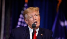 Ông Trump gọi Thống đốc Florida là 'người tên lửa đang rơi'