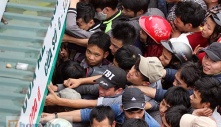 Từ Mỹ trở về, tôi bị em trai chê cười: 'Anh sang Mỹ làm gì mà giờ về Việt Nam nhát ch.ết thế'