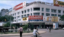 Một vòng đường phố Sài Gòn năm 1991 qua loạt ảnh của Hans-Peter Grumpe
