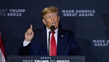Trump muốn xóa luật 'sinh ở Mỹ là mang quốc tịch Mỹ'