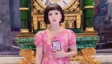 Em gái Cẩm Ly xuất hiện với diện mạo khác lạ hậu tin đồn ly hôn chồng tỷ phú