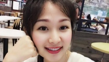 Nàng Việt Kiều xinh đẹp đáp trả thẳng thừng khi bị trách móc: “Việt kiều mà chả cho tao được lọ nước hoa nào”