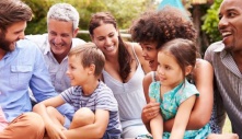 Hiệu ứng ngược ở Mỹ: Nhiều cha mẹ chuyển đến sống cùng con cái