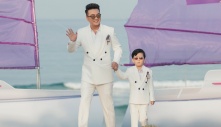 Con trai Đàm Vĩnh Hưng nũng nịu bố trong lần đầu catwalk