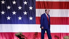 Bị truy tố với 37 cáo buộc, ông Trump chính thức lên tiếng
