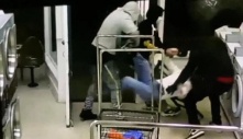 'Đây đâu phải nước Mỹ tôi muốn đến?': Khi là người gốc Á trở thành một cái tội, giấc mơ Mỹ cũng tan vỡ