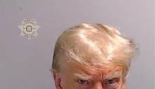 Ông Biden nói Trump 'đẹp trai' trong ảnh hồ sơ nhà tù