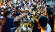 Việt Kiều về nước…: Không phải cứ hễ Việt kiều thì phải mời Việt Nam