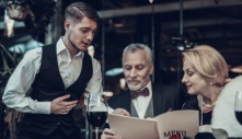 Cách phân biệt người giàu lâu năm và mới nổi