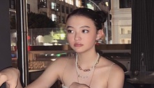 'Bé gái lai xinh đẹp nhất thế giới' có gu ăn mặc trưởng thành hút triệu người trên MXH