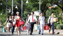 Sống ở Mỹ lương hơn 50 triệu: Sống thế nào, tiêu thế nào để đủ tiền tậu nhà mua xe hơi?