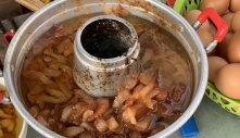 Ăn từ Á sang Âu: Việt kiều Mỹ thèm bánh mì thịt mỡ ‘nghe nổi da gà’