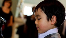 Câu chuyện thần đồng Mỹ gốc Việt: Evan Le, cậu bé hai tuổi rưỡi được mệnh danh “little Mozart”