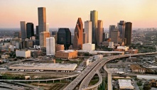 Houston Có gì lạ không anh?