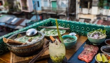 Có gì bên trong tô phở 100 USD của đầu bếp Michelin?