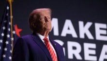 Ông Trump ấp ủ đòn kinh tế 'khủng' nhằm vào Trung Quốc