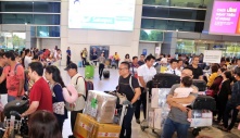 Áp lực quà cáp khiến Việt kiều 6 năm không dám về nước