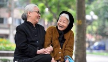 Sống với bố mẹ già