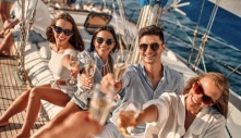 Giới siêu giàu 'chùn tay' vì giá dịch vụ tăng vọt