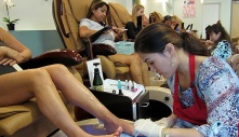 Vinh nhục nghề nail nơi xứ người