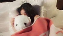 Có 2 thứ nên đặt gần giường ngủ và 3 thứ nên để 'càng xa càng tốt', nhiều người không hề biết nên vô tình gây ảnh hưởng xấu tới sức khỏe