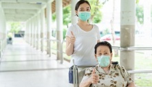 Viện dưỡng lão là nơi để con cái thể hiện 'lòng hiếu thảo' hay 'chối bỏ trách nhiệm'?
