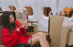 Vì sao không nên mặc quần đùi khi đi máy bay?