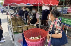 Người Việt bị bắt ở Thái với cáo buộc cân gian sầu riêng