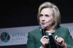 Bà Clinton: 'Trump sẽ rút Mỹ khỏi NATO nếu đắc cử'